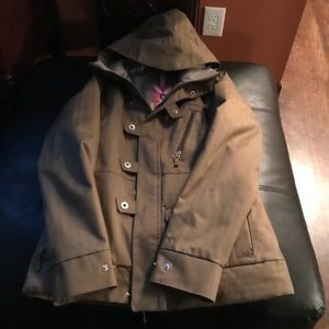 Button snowboarding jacket.